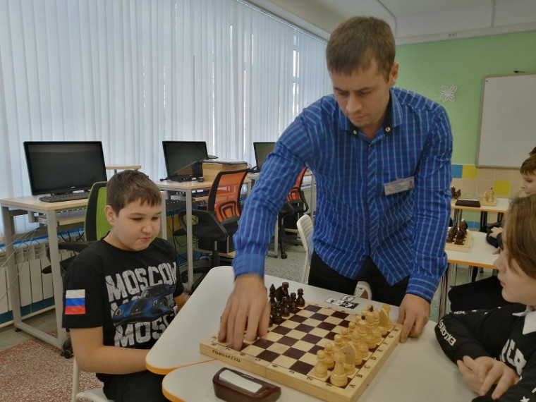 Отборочный турнир по быстрым шахматам среди учащихся 1-8-х классов  общеобразовательных учреждений города Сургута в 2022/23 учебном году.