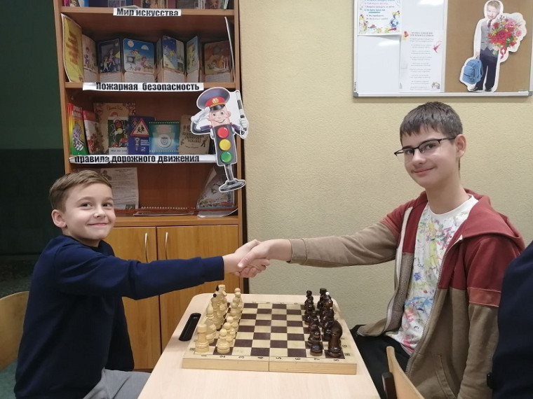 Блиц - турнир по шахматам «Ценная пешка».